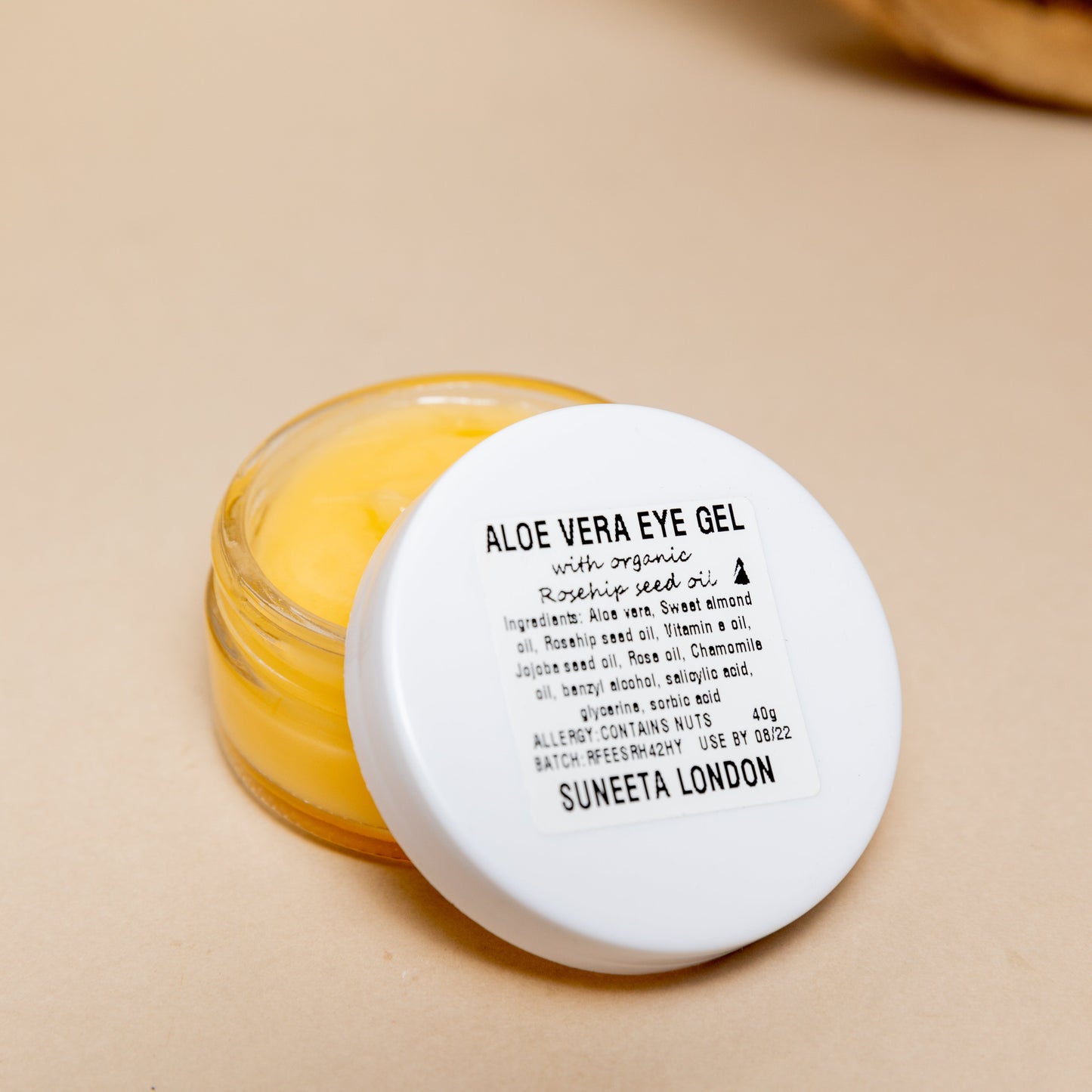 aloe eye gel 40g pot open suneeta london