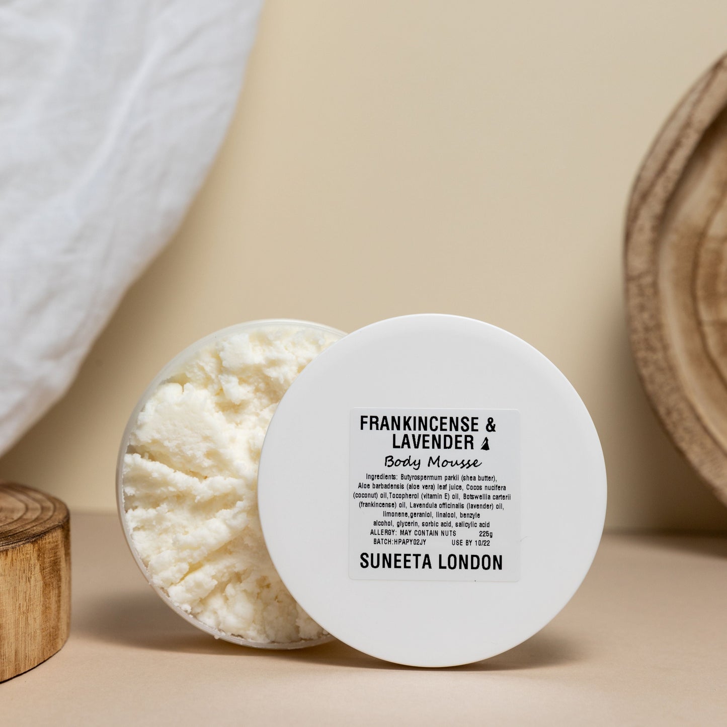 frankincense & lavender body mousse suneeta london, 225g pot